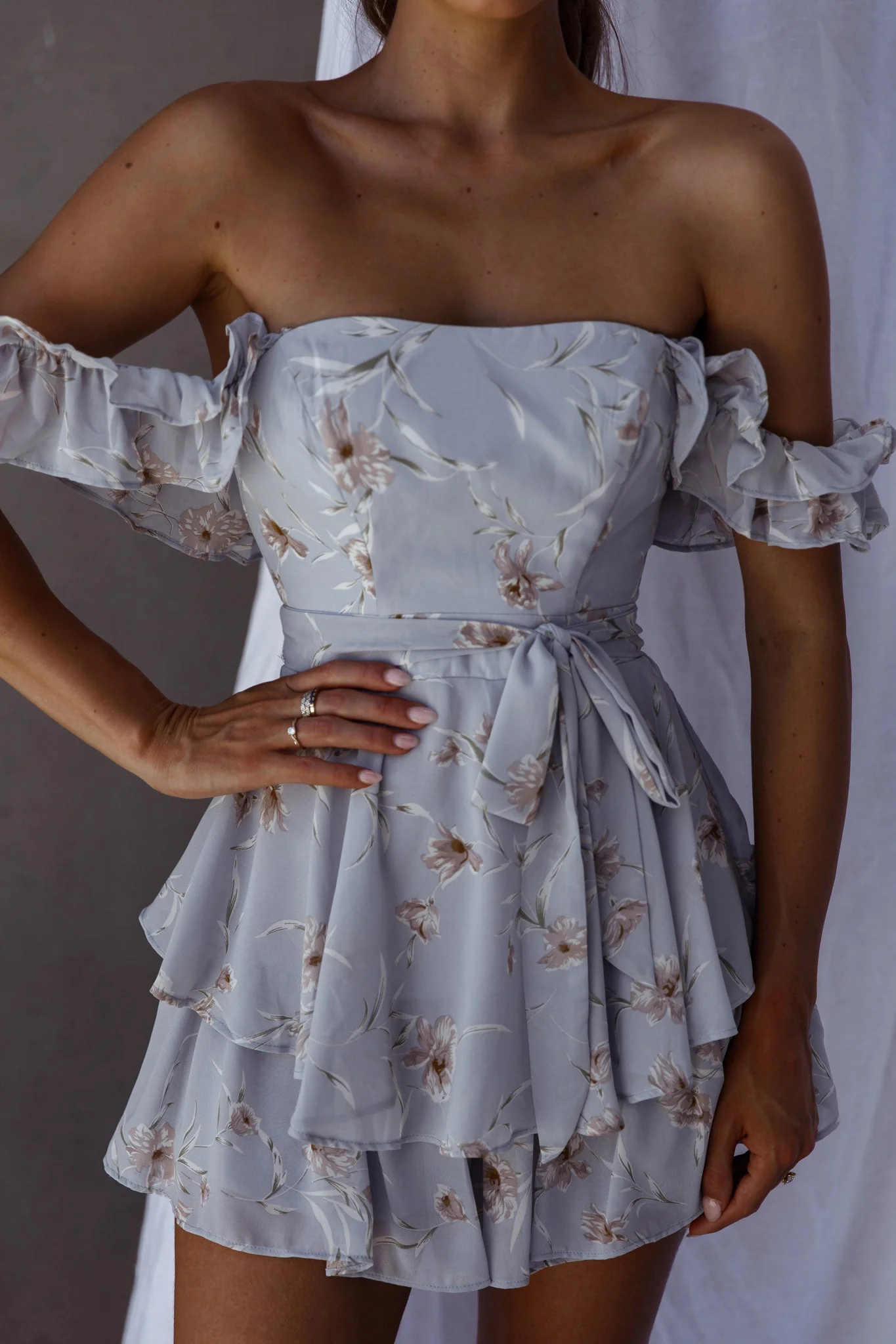 Verona Off-Shoulder Romper Floral Print Blue - Image 4
