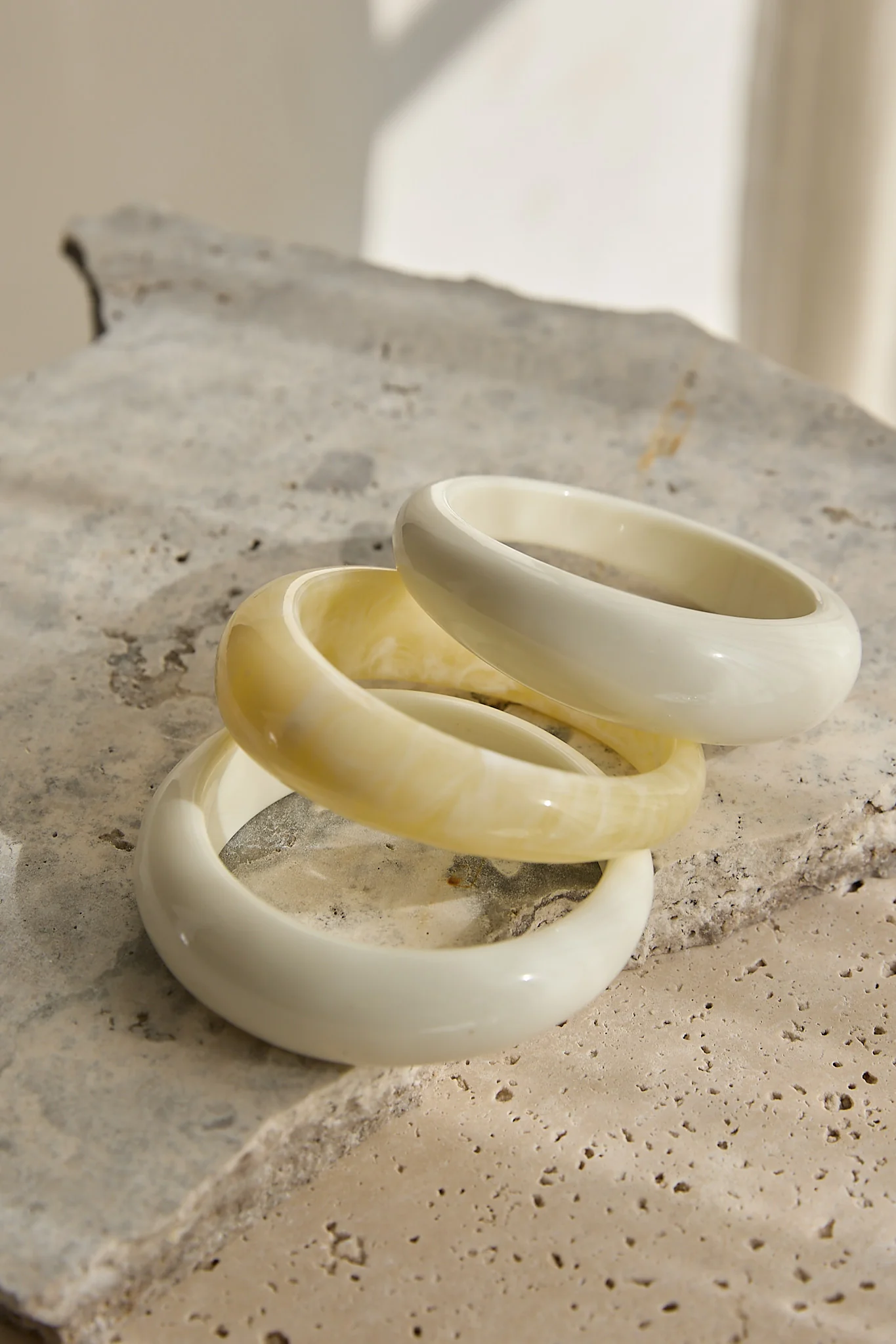 Vionne Irregular Bangles Acrylic Ivory
