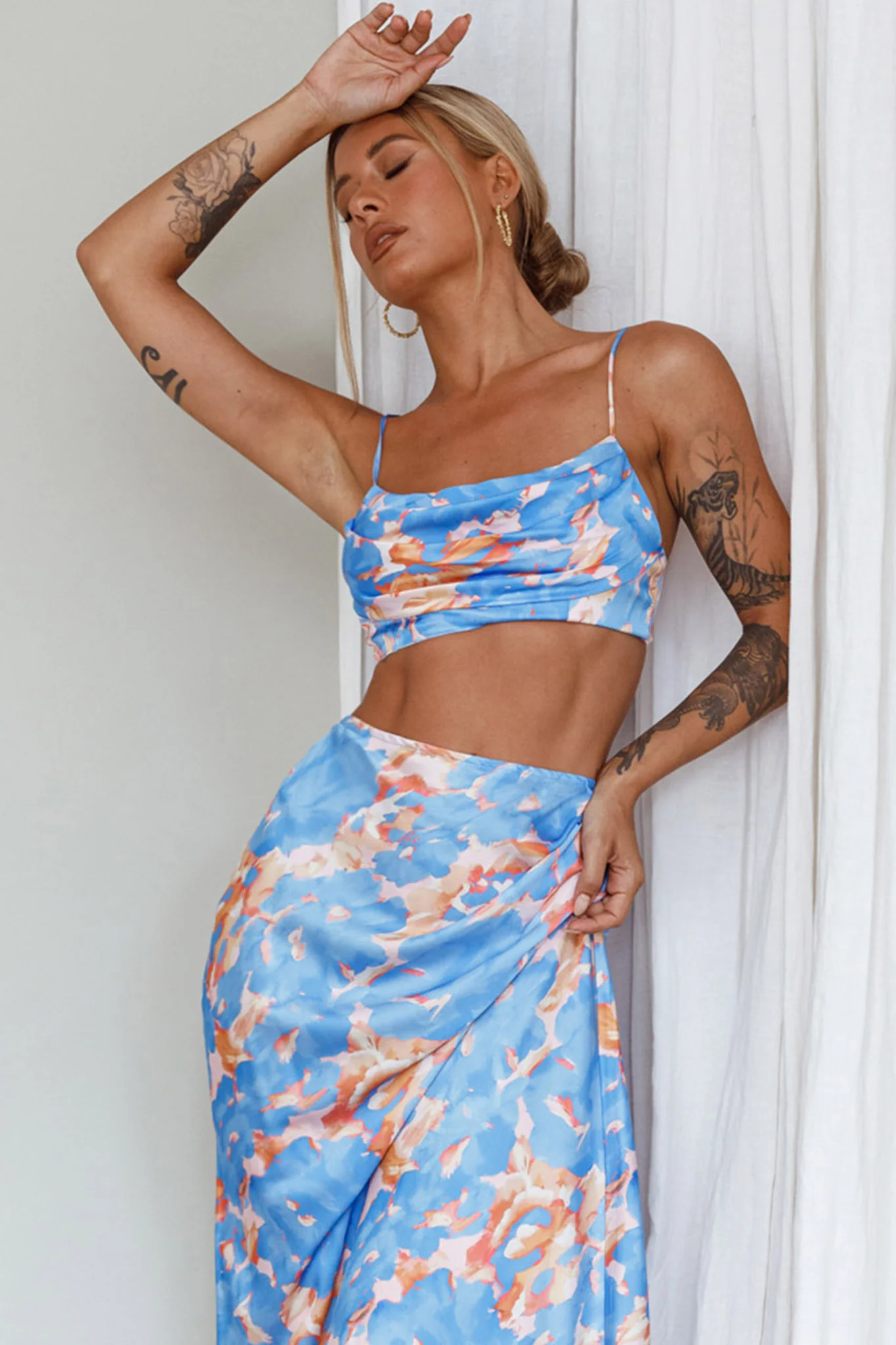 Well Versed Crop Top Abstract Blue - Image 7