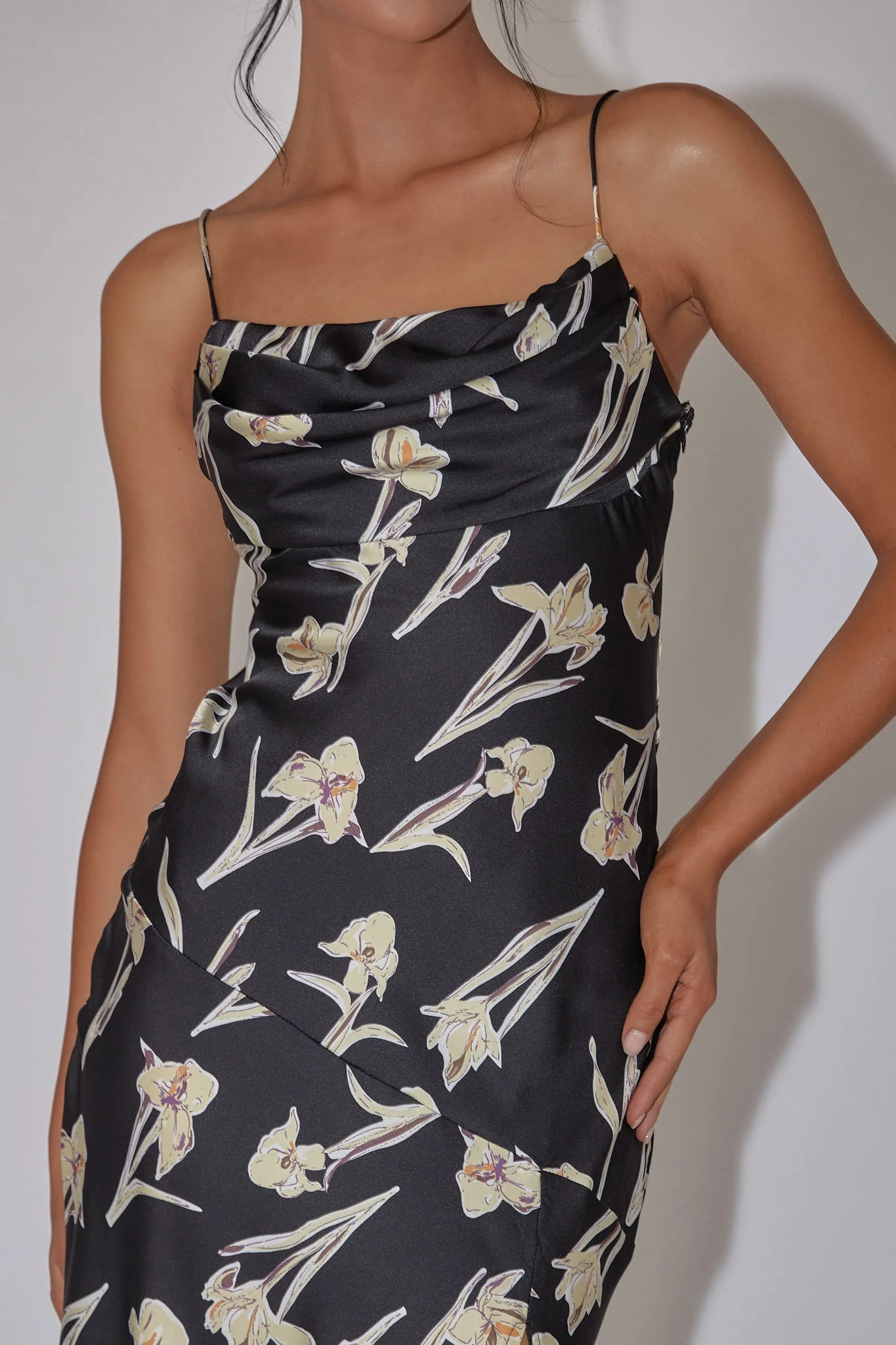 Well Versed Pleated Bust Front Split Dress Orchid Black - Image 5