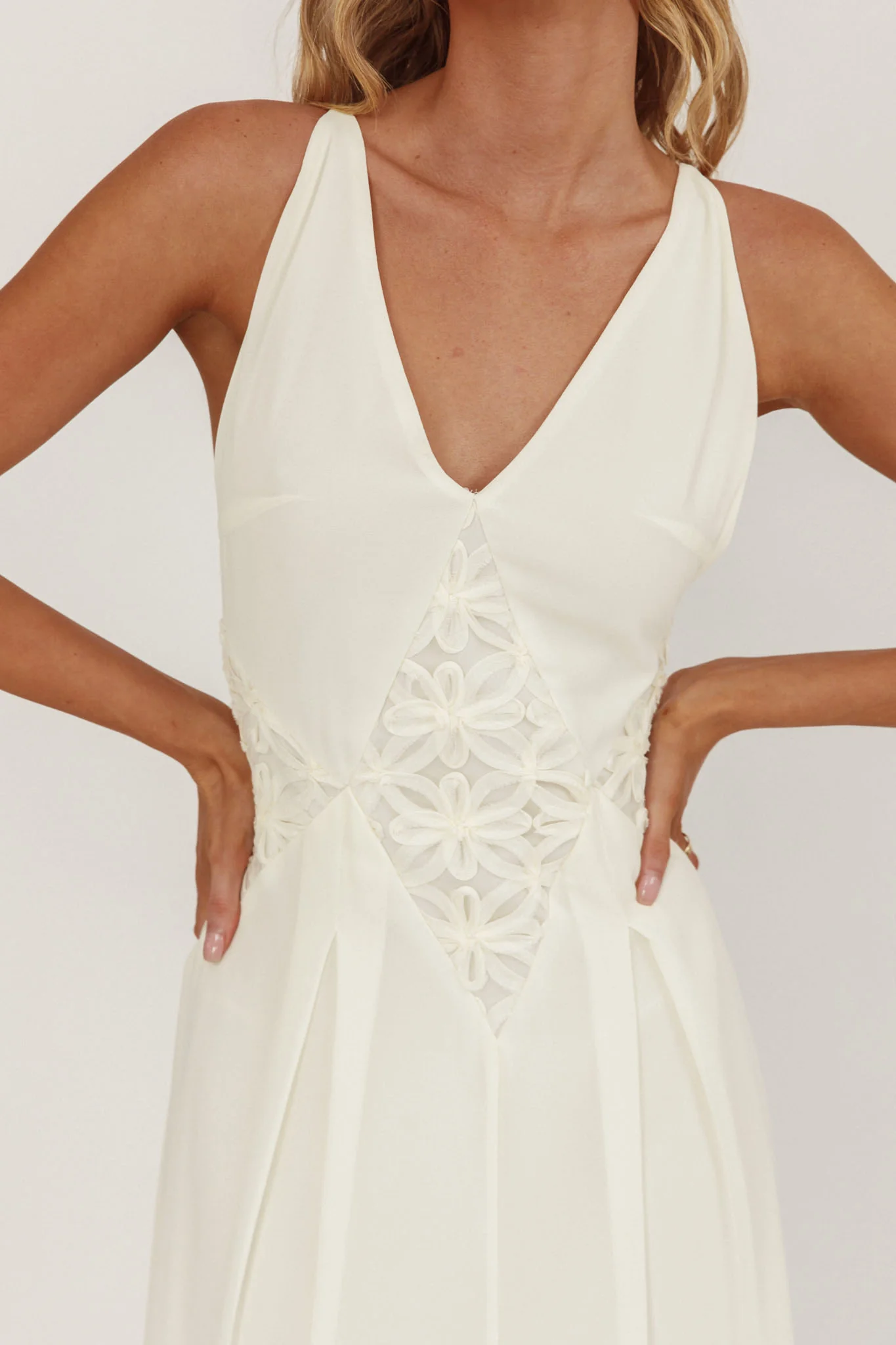 Wildflower Sun Applique Insert Maxi Dress Cream - Image 3