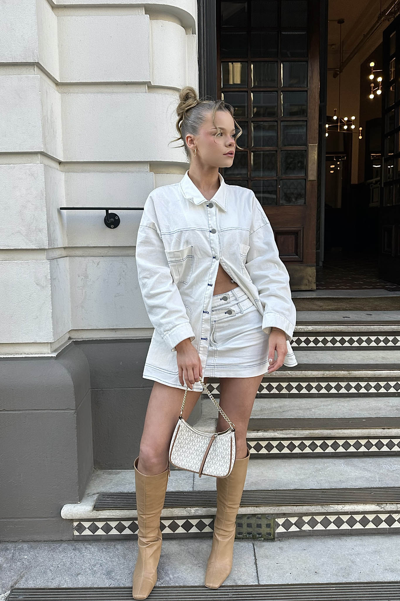 With The Band Accent Stitch Mini Skirt White - Image 3