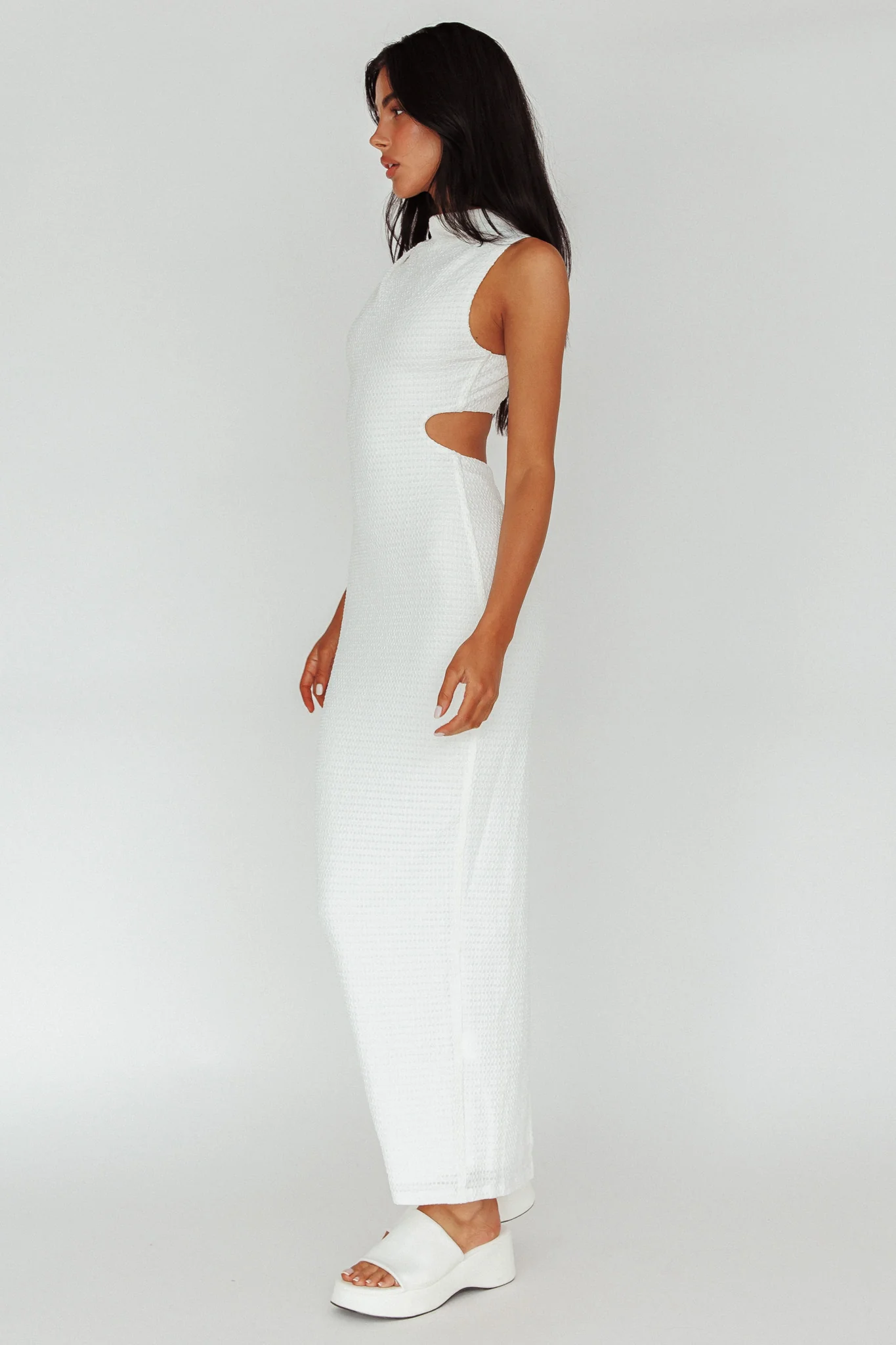 Yindi Sleeveless Cut-Out Waist Maxi Dress White - Image 3